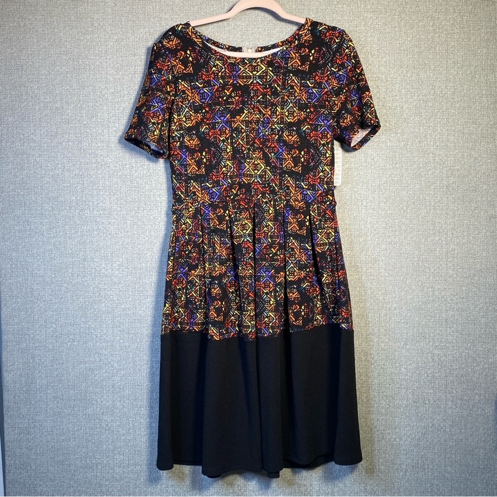 NEW Lularoe Amelia Large Women’s Dress Pockets Geometric Tribal Pattern Pleated